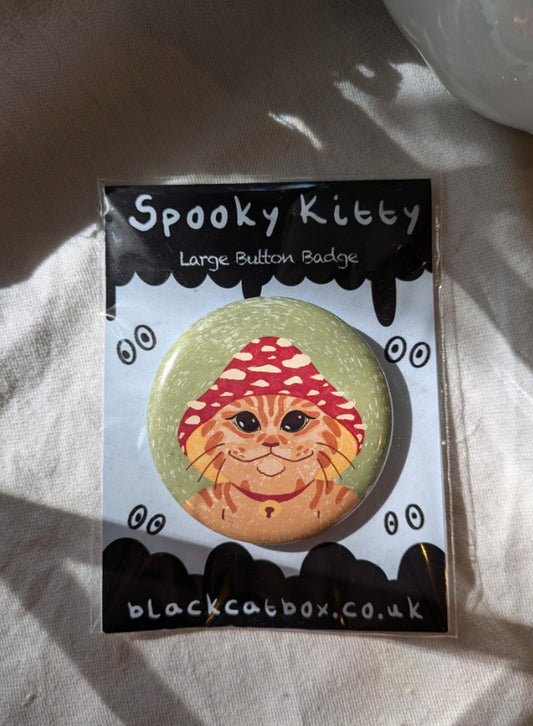 Spooky kitty mushroom button badge - Black cat box