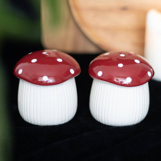 Something Different Wholesale - Mushroom Salt and Pepper Shakers