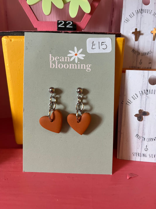 Heart clay earrings bean blooming