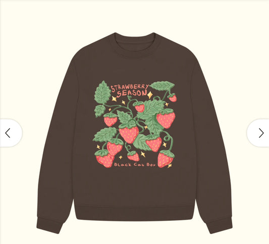 Strawberry season jumper Chocolate Brown - Black Cat Box